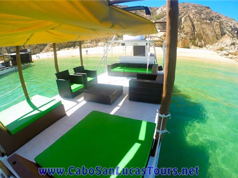 Private Floating Lounge Cabo